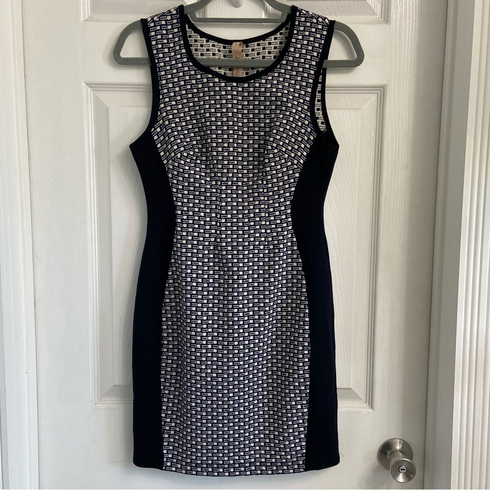 Bailey 44 Sideline Knit  Body Con Dress Size Medium Blue & White Pullover Short